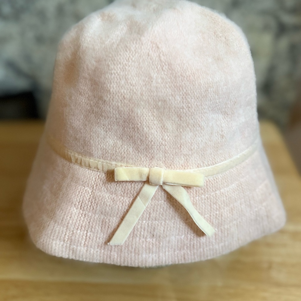✨ Vintage 2004 GAP Pink Bucket Hat with Bow – Rabbit Hair & Wool blend 🩷